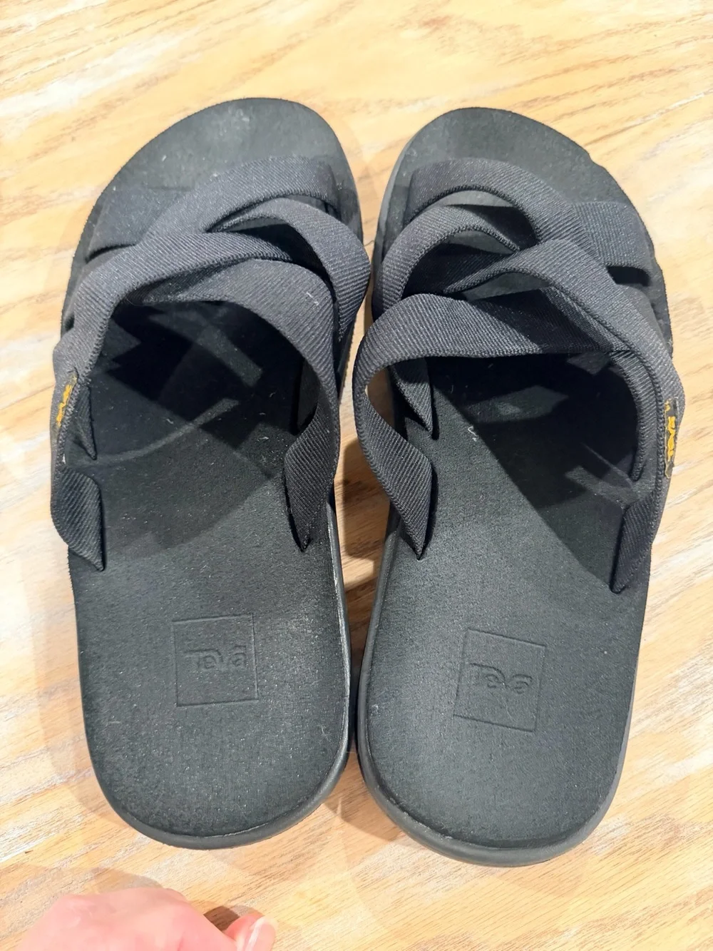 Unisex Teva Black Crisscross Slide Sandals M 9 W 11